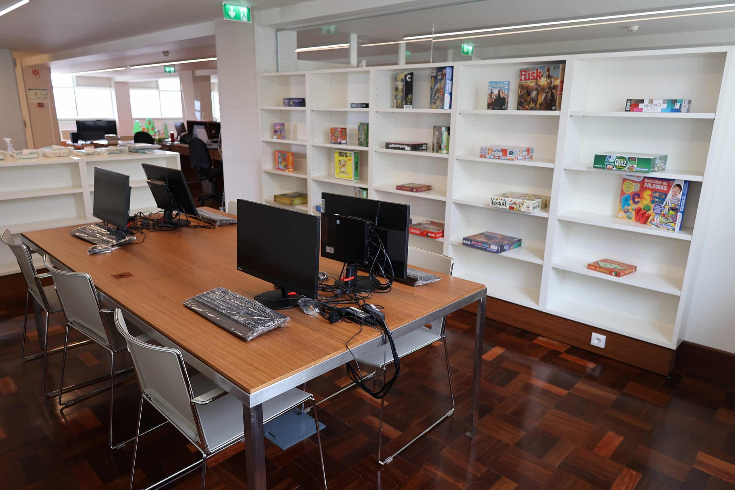 Espaço internet_Piso 1