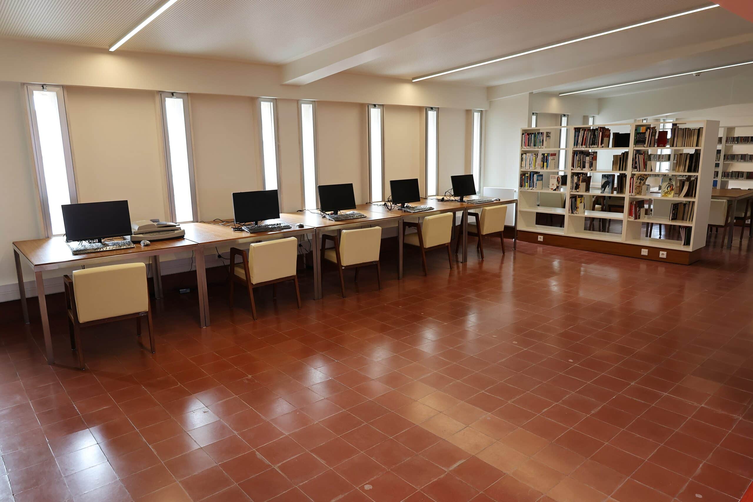 Espaço internet_Piso 3